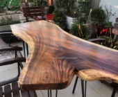 Cẩm nang sử dụng bàn gỗ nguyên khối me tây hợp lý